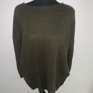 Olive green sweater with pockets